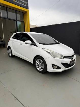HYUNDAI HB20 1.6 PREMIUM 16V FLEX 4P AUTOMÁTICO HYUNDAI HB20 1.6 PREMIUM 16V FLEX 4P AUTOMÁTICO